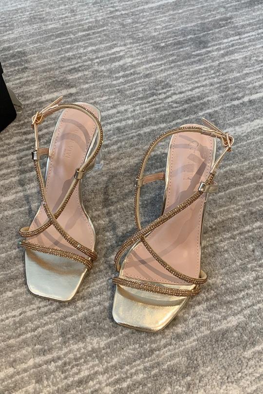 Bello star shoes wholesale store