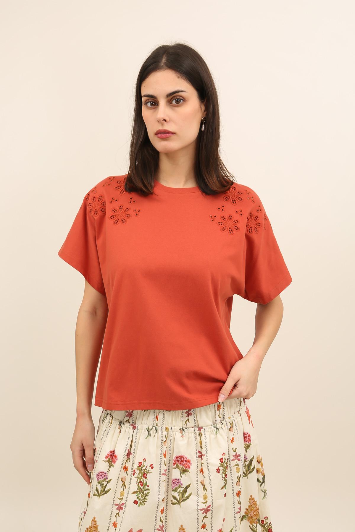 T-shirts Femme Vert Daphnea 32190 #c Efashion Paris