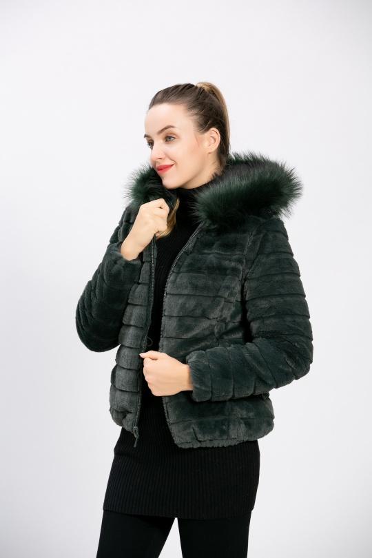 Doudounes Femme Vert sapin CMP55 / DIX-ONZE A085V.SAPIN Efashion Paris