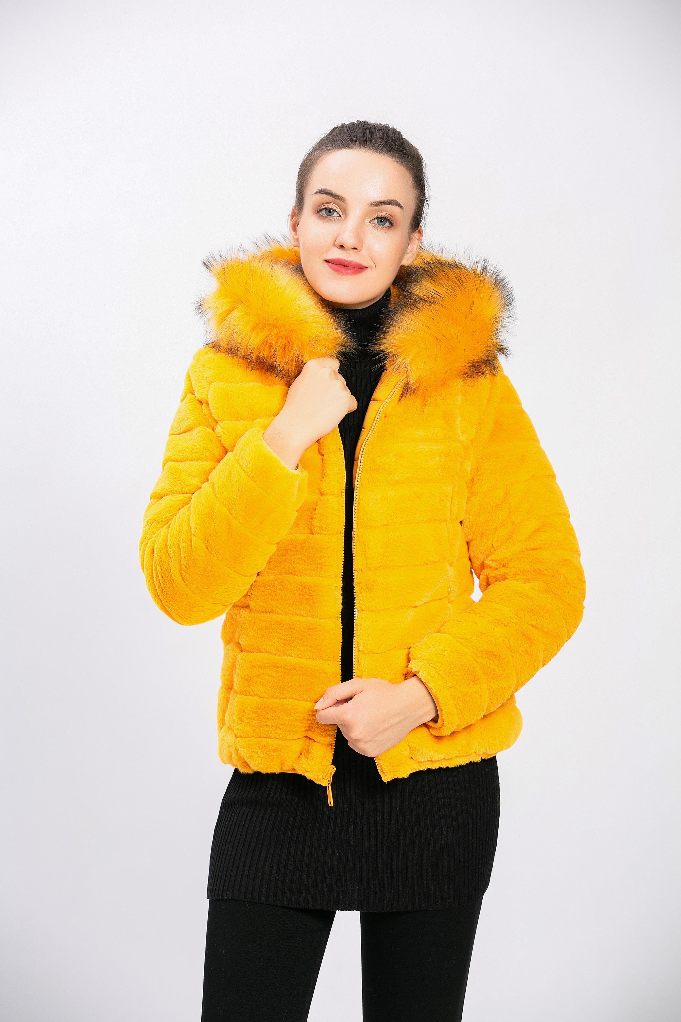 Doudounes Femme Moutarde CMP55 / DIX-ONZE A085MOUTARDE #c Efashion Paris