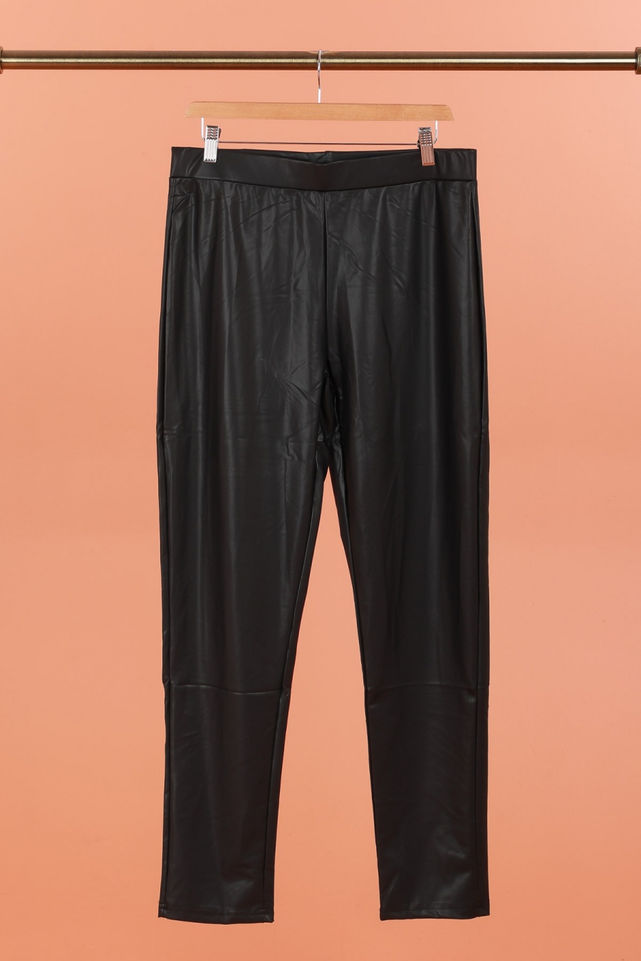 6522-NOIR
