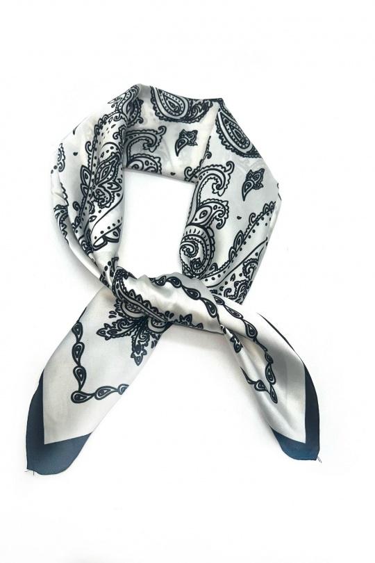Foulards Accessoires Bleu LINETA D-164 FOULARD TOUCHE SOIE 70X70 MOTIF CACHEMIRE Efashion Paris