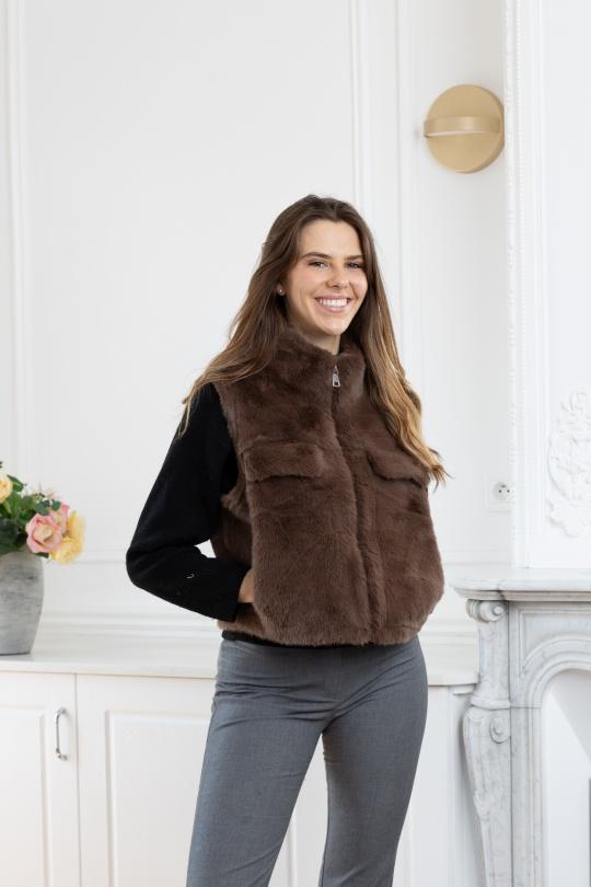 Vestes  Femme Noir LINETA F-4 VESTE SANS MANCHE EN FAUSSE FOURRURE AVEC FERMETURE ECLAIR  Efashion Paris