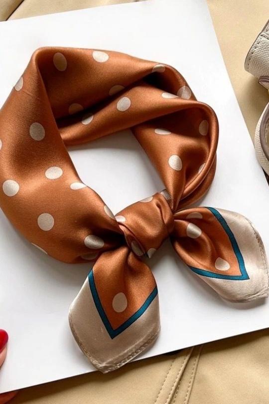 Foulards Accessoires Bleu LINETA D-307 FOULARD TOUCHE SOIE 70X70 MOTIF PETIT POIS  Efashion Paris