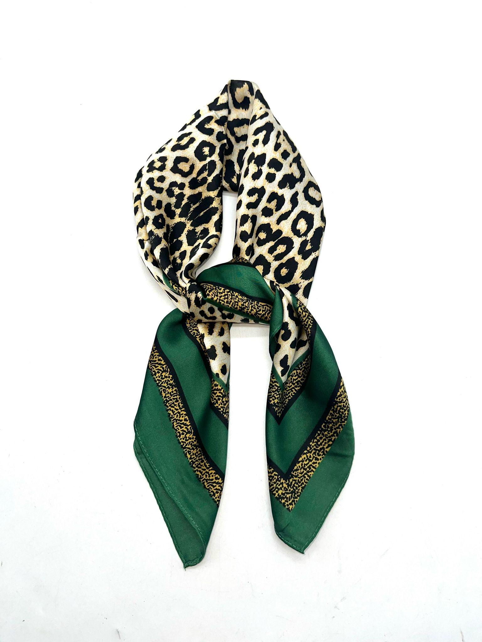 Foulards Accessoires Vert LINETA D-28 FOULARD TOUCHE SOIE 70X70 MOTIF LEOPARD #c Efashion Paris