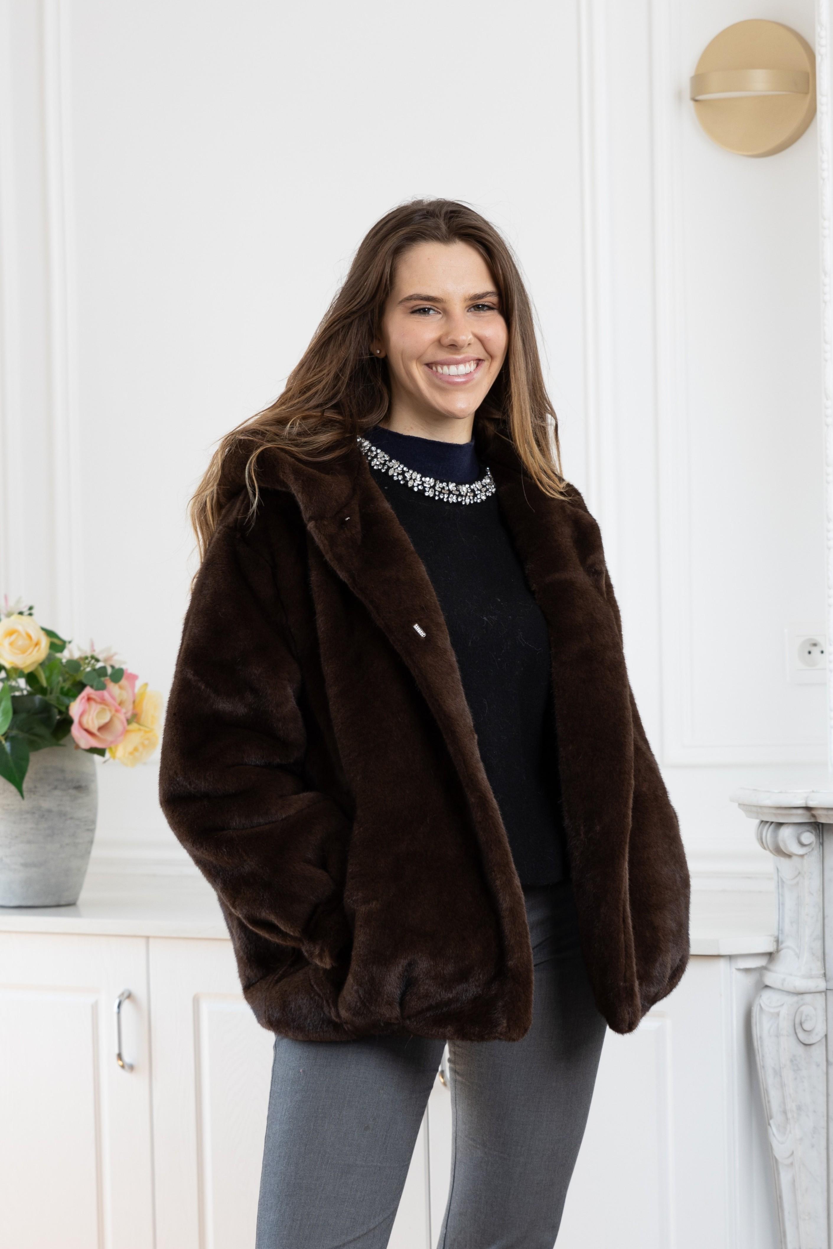 F-2 MANTEAU FAUSSE FOURRURE AVEC CAPUCHE -CAFÉ