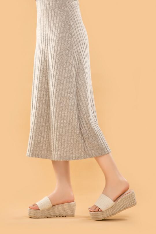 Compensées Chaussures Beige LADY GLORY R830 Efashion Paris