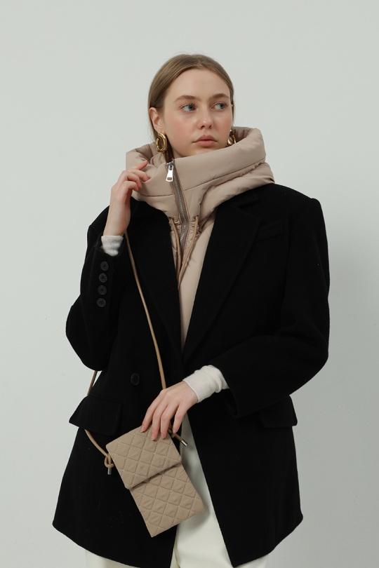 Pochettes Maroquinerie Taupe SARL LIFA  SP8703 Efashion Paris