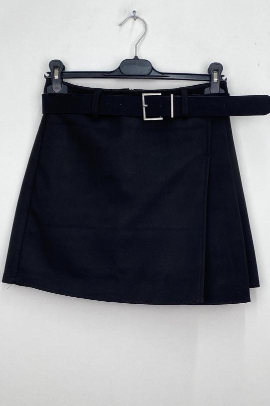 Shorts Femme Noir LOVIKA 45966 Efashion Paris