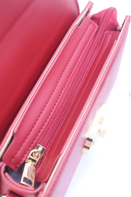 Sacs à main Maroquinerie Rouge Tom & Eva 25P-6336 Efashion Paris
