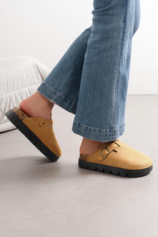 Chaussons, pantoufles Chaussures Marron C'M Paris 2159 Efashion Paris