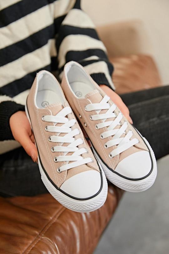 Baskets Chaussures Blanc Erynn A1 Efashion Paris