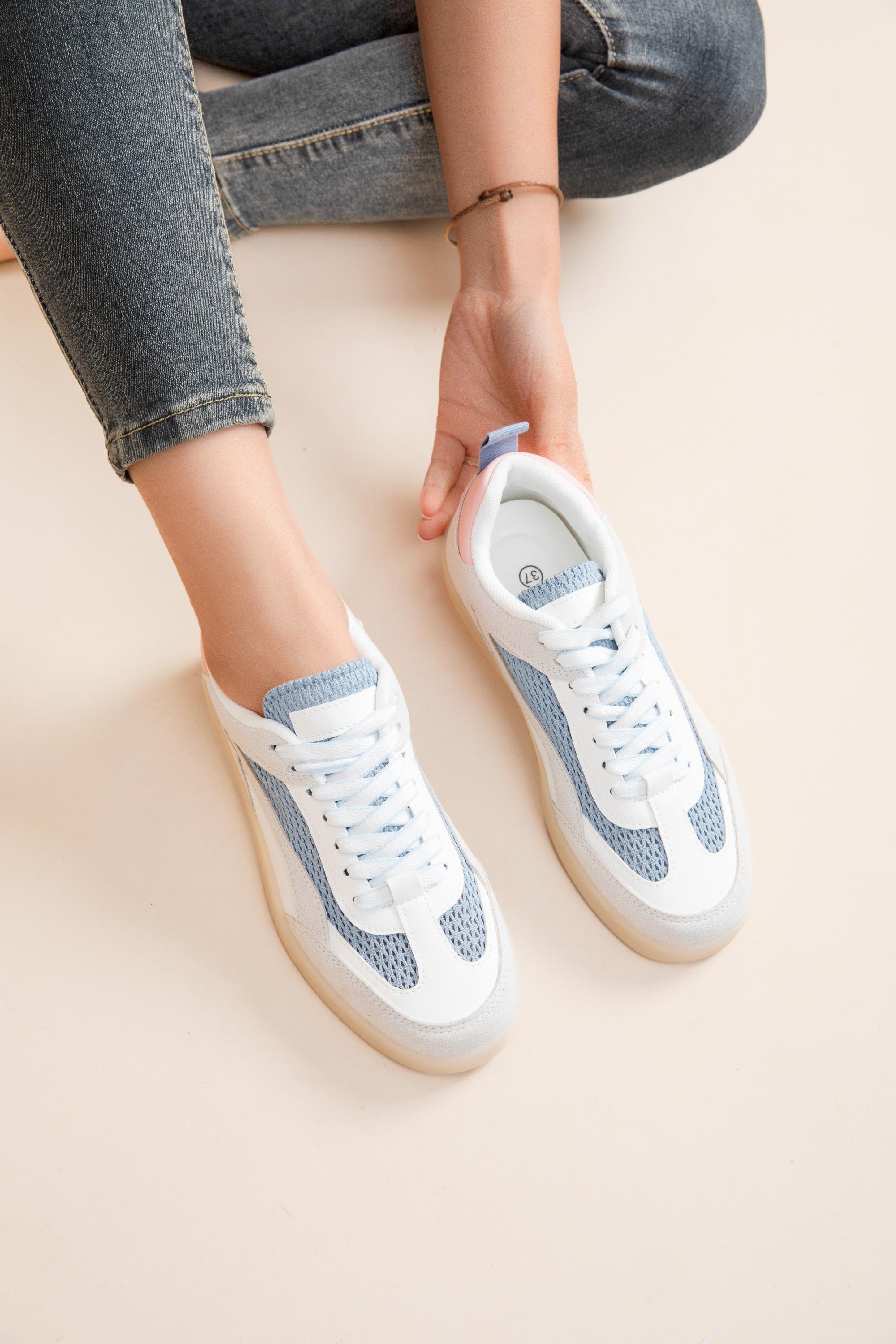 Baskets Chaussures Blanc Erynn 9189 #c Efashion Paris