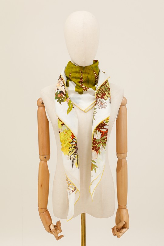 Foulards Accessoires Taupe clair FANLI  CS10 Efashion Paris