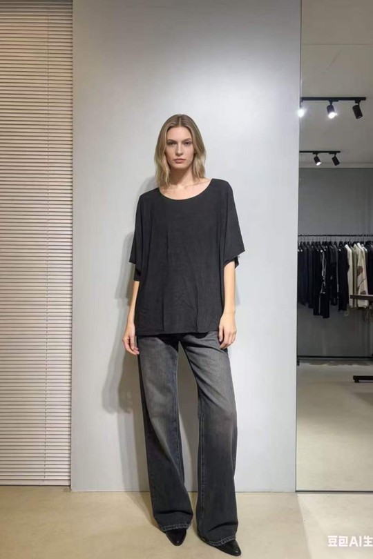 Pulls Femme Blanc QL 2201-4 Efashion Paris