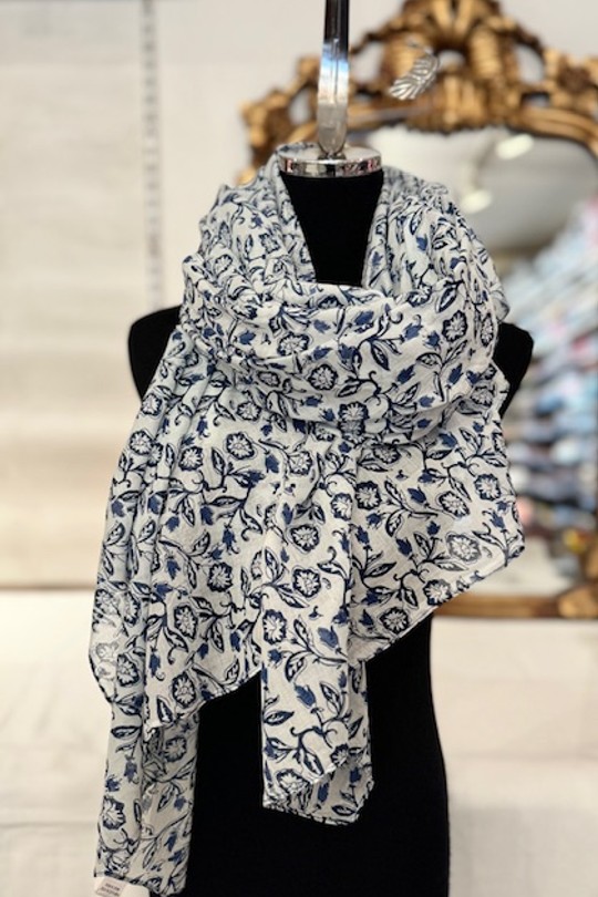 Foulards Accessoires Rouge Jacky Diffusion 28 Efashion Paris