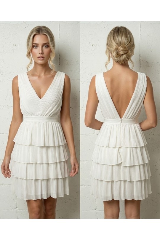 Robes courtes Femme Blanc Lily Mcbee Robe Courte Blanche Plissée Décolleté V 5391 Efashion Paris