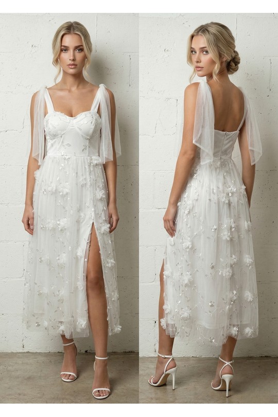 Robes mi-longues Femme Bleu Lily Mcbee Robe Midi Bleu Ciel Fendue Fleurs 3D Tulle et Nœuds Épaules 6576 Efashion Paris