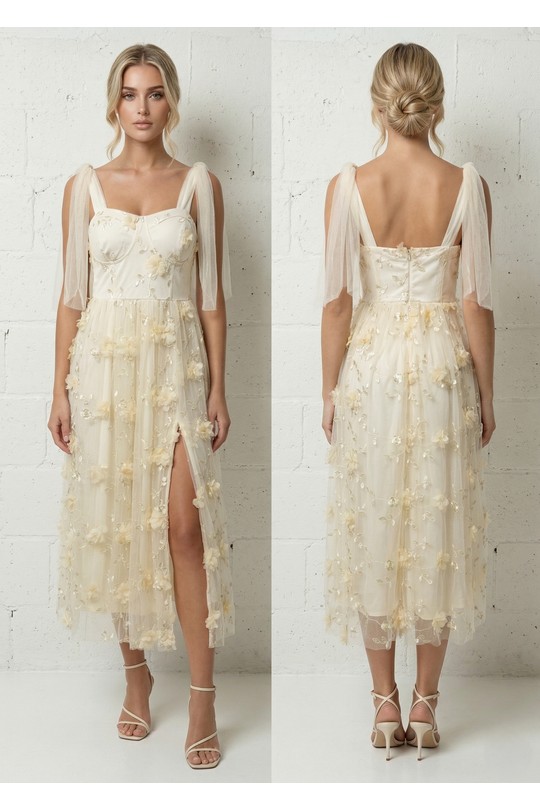 Robes mi-longues Femme Bleu Lily Mcbee Robe Midi Bleu Ciel Fendue Fleurs 3D Tulle et Nœuds Épaules 6576 Efashion Paris