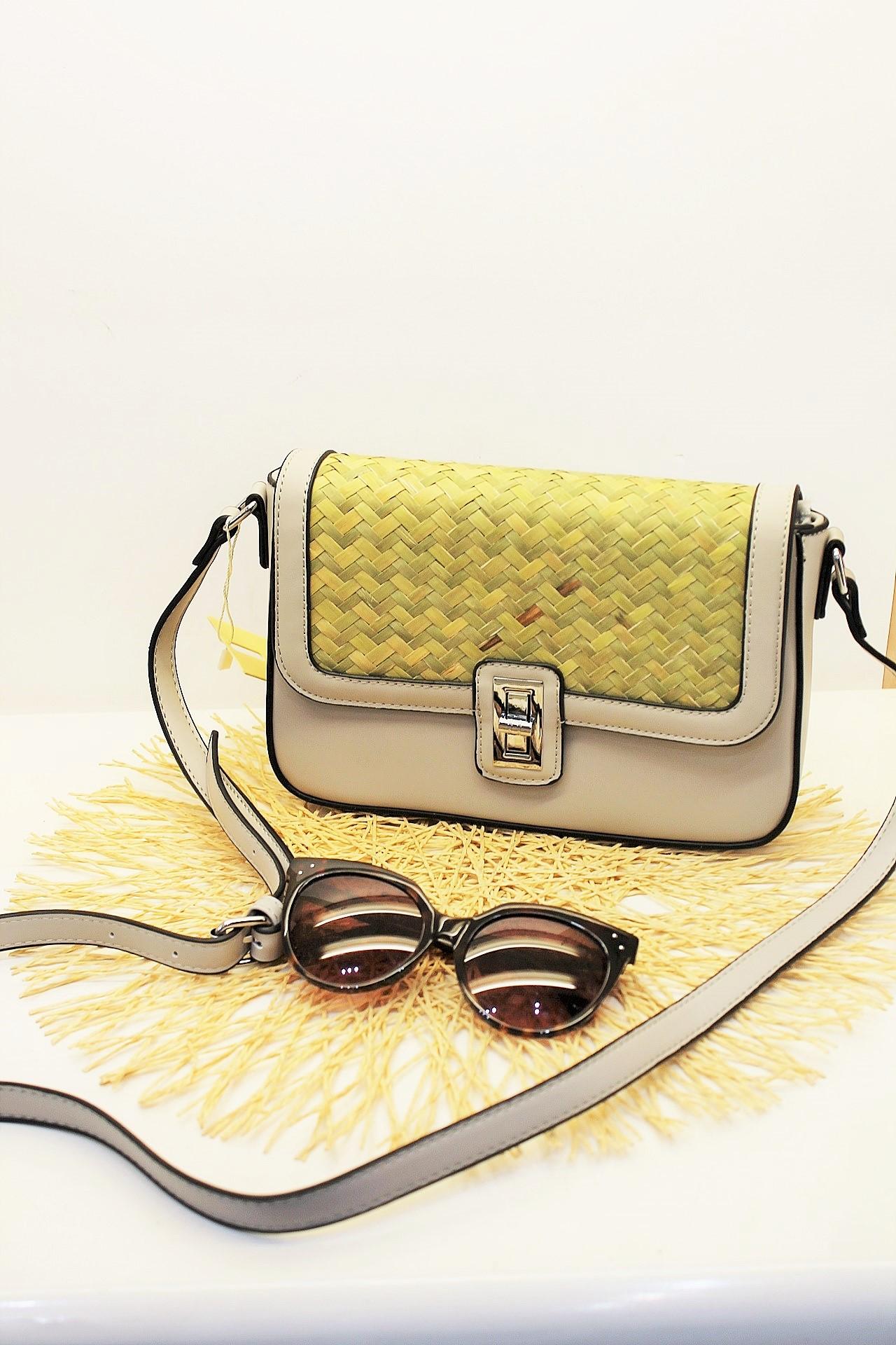 Sacs à bandoulière Maroquinerie Gris Max & Enjoy SAC3126N #c Efashion Paris