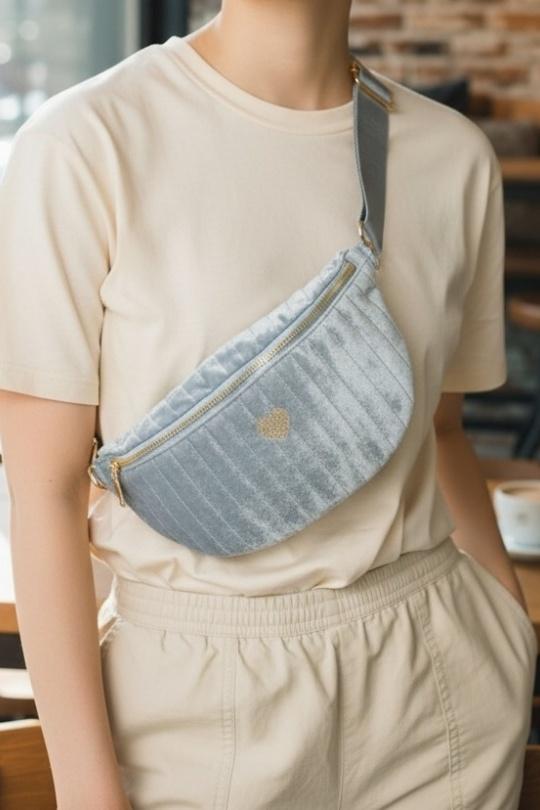 Sacs bananes Maroquinerie Bleu ciel DOLLIBAG 87823 Efashion Paris