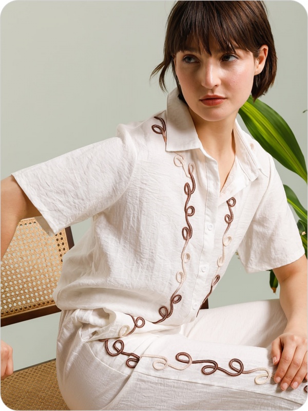 10-11 / DIX-ONZE / TEN-ELEVEN